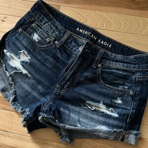 America Eagle, mid rise, tomgirl shortie, cut off, distressed, size 2, booty